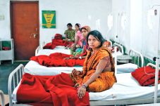 Ibu-Ibu Muda India Jadi...