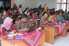Guru SMP-SMA/K Dituntut...