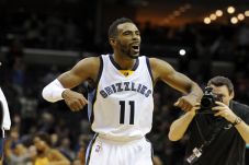 Grizzlies Lanjutkan...