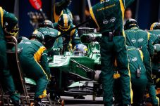 Caterham Tampil di Seri...