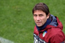 Conte Waspadai Gaya...