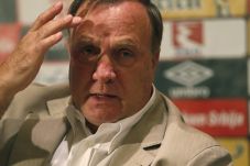 Advocaat Hanya Bertahan...