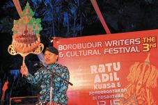 Film Borobudur Resmi...