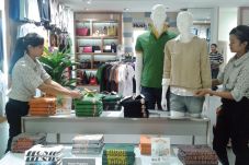 Hush Puppies Ekspansi...