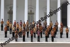 Penataan Kementerian...
