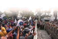 Buruh Ubah Angka KHL,Apindo...
