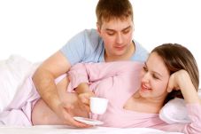 7 Cara Suami Beri Perhatian...