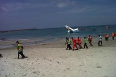 Pesawat Jalak Air Kecelakaan,...
