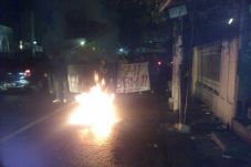 Demo, Mahasiswa Minta...