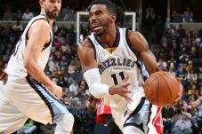 Grizzlies Ngamuk, Pelatih...