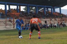 Libur Sebulan, Mahesa...