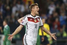 Kroos Girang Hadapi...