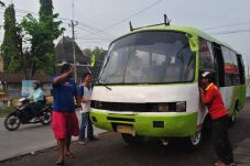 Angkutan Umum di Bantul...