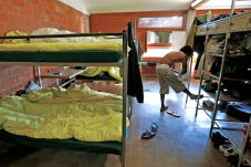 Australia Tutup Pintu...