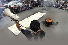 Mahasiswa Bajak SPBU