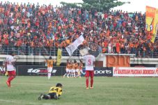 PBFC Bantai Persis Solo...