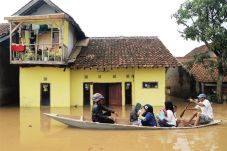 Tiga Kecamatan Terendam...