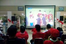 Suzuki Gelar Nonton...