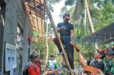 Kepala Dukuh Harus Ikut...