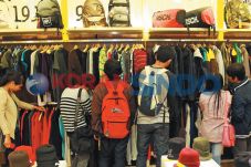 Bisnis Manifestasi Anak...
