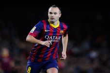 Iniesta Absen Kontra...