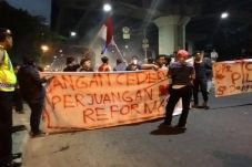 Diblokir Mahasiswa,...