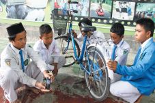 Ciptakan Charger dari...