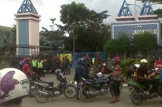 Ratusan Buruh Sweeping...