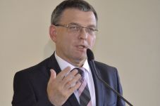 Ukraina Berhak Tentukan...