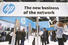 Pendapatan Hewlett-Packard...