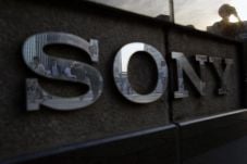 Sony Pangkas Harga Smartphone...