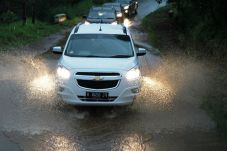 Tips Berkendara Aman...