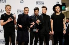 Harry: One Direction...