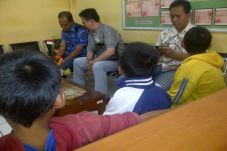 Kabur dari Panti, 3...