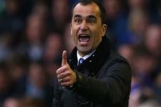 Martinez: Everton Tampil...
