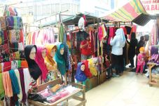 Surganya Pemburu Jilbab...