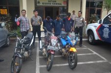 Rampas Motor, 4 Anggota...