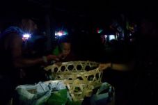 Satu Jam 10.000 Bungkus...