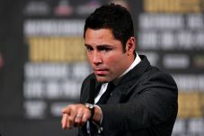 De La Hoya Ikutan Dukung...