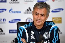 Mou Tak Mau Beli Pemain...