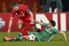 Rojo Main, Gerrard Dicadangkan