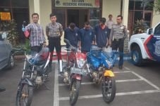 Empat Anggota Geng Motor...