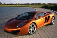 McLaren Enggan Pakai...