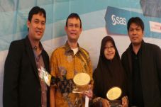 Universitas di Indonesia...