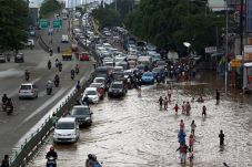 Proyek Antisipasi Banjir...