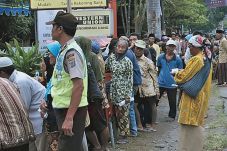 Dukuh Kewalahan Tangani...