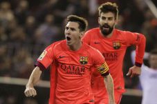 Messi Jadi Sasaran Pelemparan...