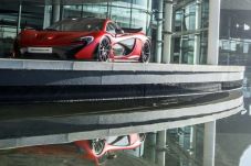 McLaren Luncurkan P1...