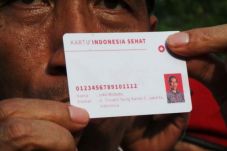 DPR Persoalkan Payung...