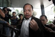 Penyidik Telusuri Aset...